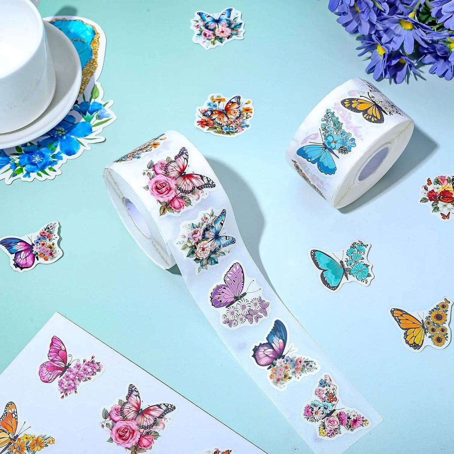 500Pcs /1 Rolls 3.8cm/1.5 inch Butterfly Flower Shaped Sticker