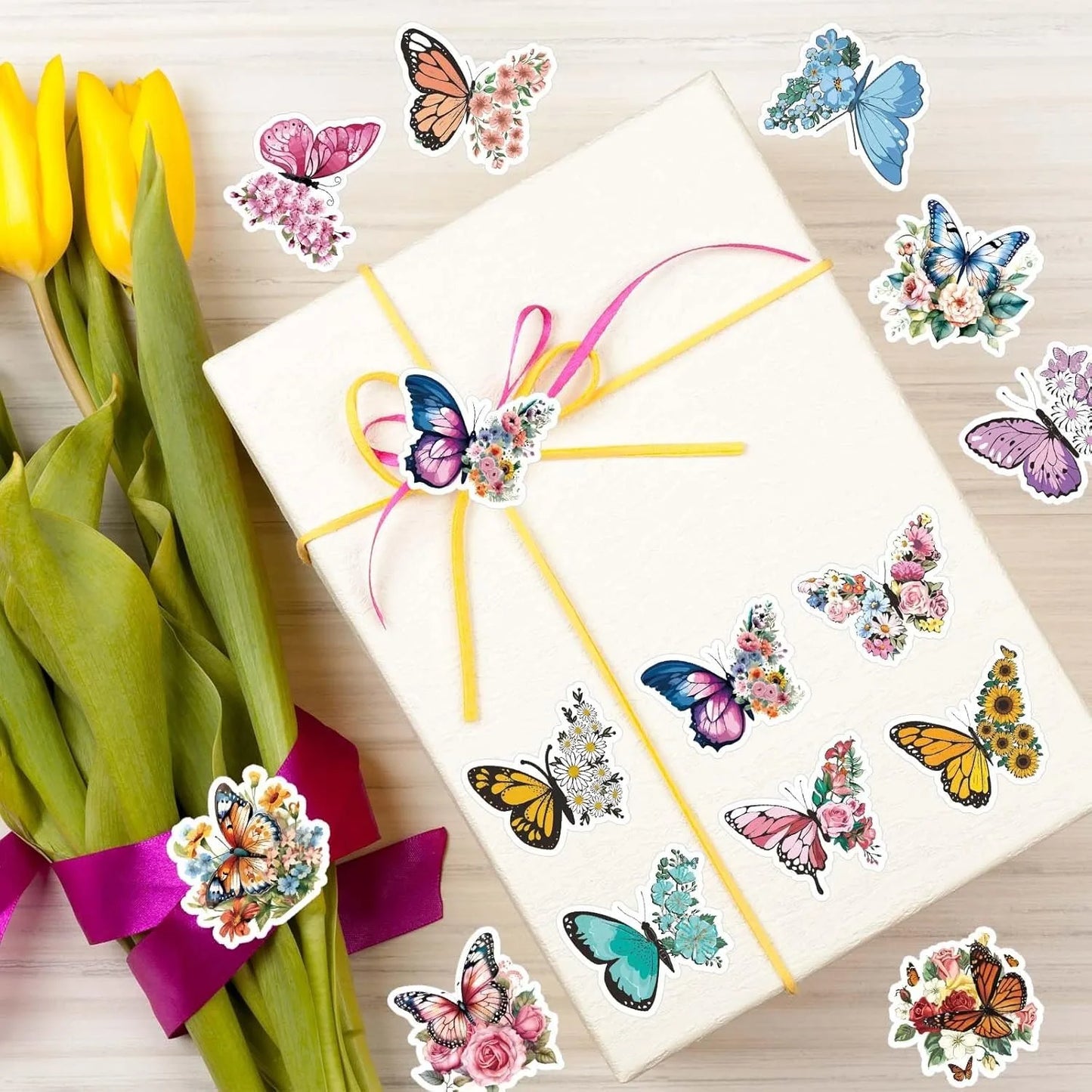 500Pcs /1 Rolls 3.8cm/1.5 inch Butterfly Flower Shaped Sticker